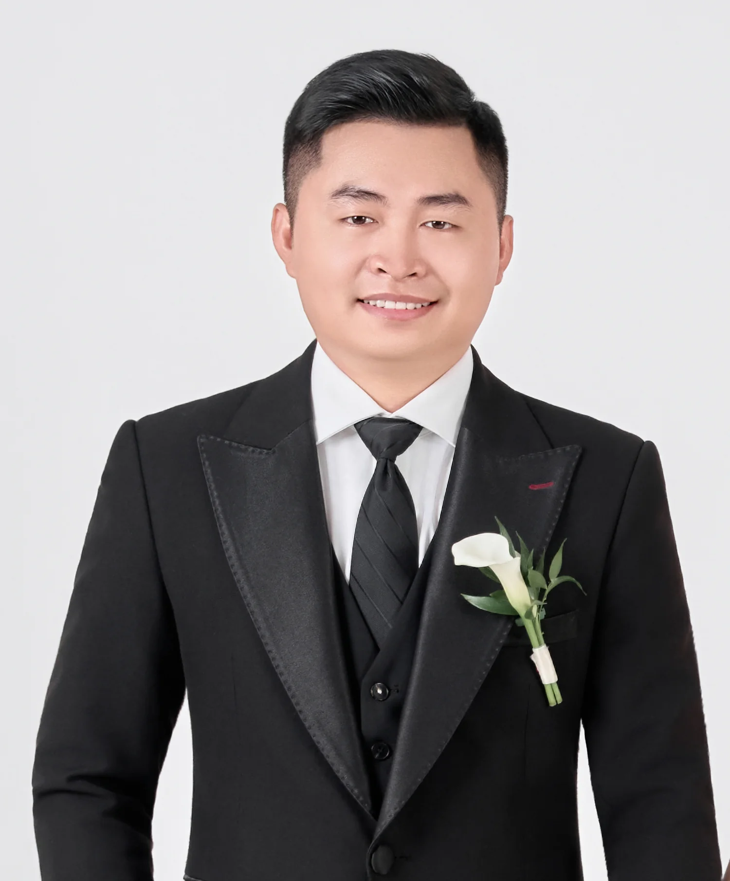 Chú rể Cao Văn Quyết